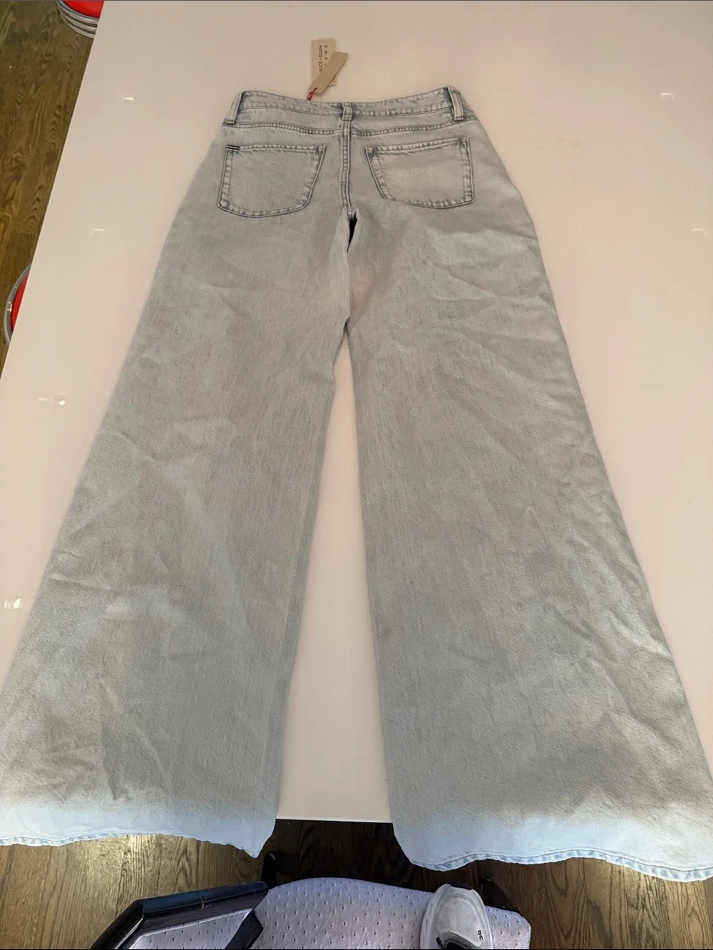 Alice + Olivia Indigo Low Rise Baggy Jean - Picture 4 of 4